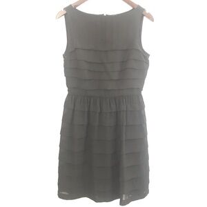 ⭐️3/$25 NWOT White House Black Market Tiered Dress